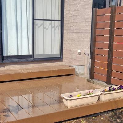 松戸市 K様邸 「レストステージ」のウッドデッキでリ・ガーデン。駐車場の間口も広くなり、車の出入りが楽になりました。 松戸市 K様邸 「レストステージ」のウッドデッキでリ・ガーデン。駐車場の間口も広くなり、車の出入りが楽になりました。