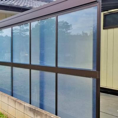 柏市 M様邸 木製のテラス屋根を全面パネルのYKK「ソラリア」にリフォーム。使いやすく広々としたスペースに生まれ変わりました。 柏市 M様邸 木製のテラス屋根を全面パネルのYKK「ソラリア」にリフォーム。使いやすく広々としたスペースに生まれ変わりました。