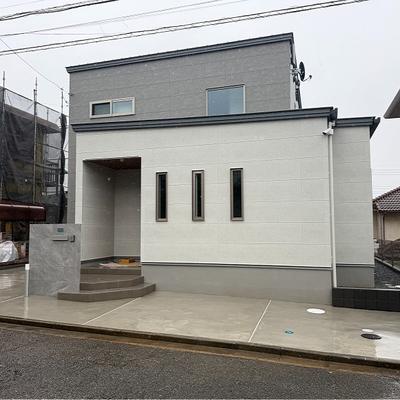 佐倉市N様邸 モダン&エレガントなタイル門柱が目を引く、機能的なエクステリア 佐倉市N様邸 モダン&エレガントなタイル門柱が目を引く、機能的なエクステリア